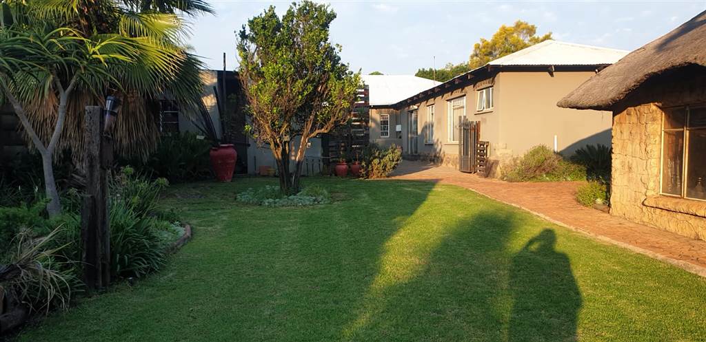 4 Bed House in Rietfontein photo number 29