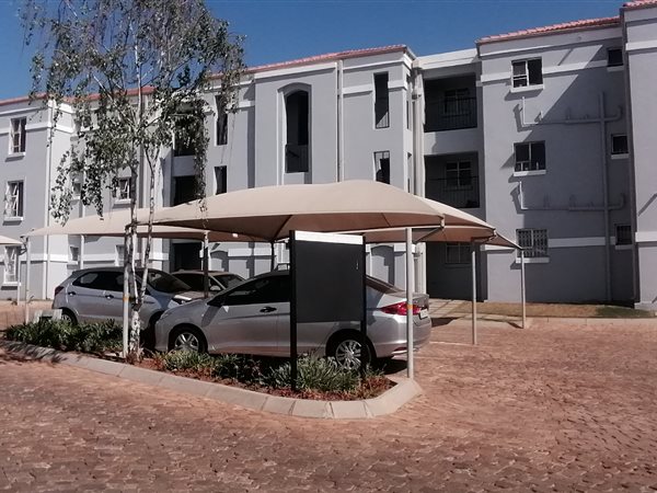 2 Bed Apartment in Northcliff