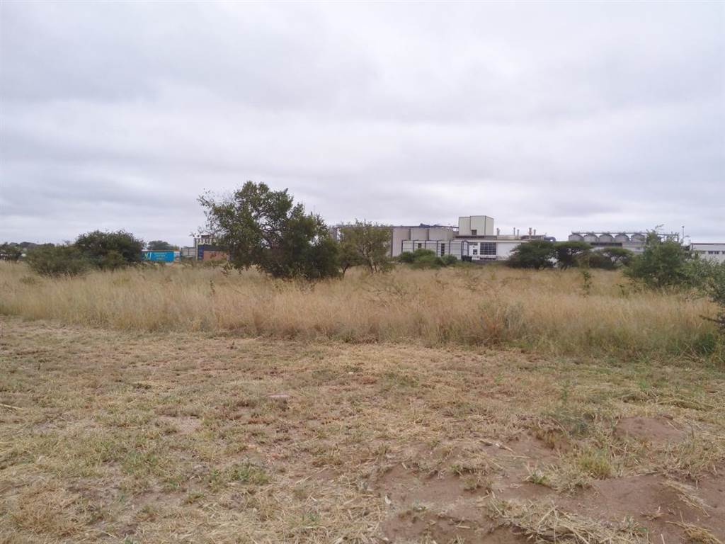 6923 m² Land available in Magna Via photo number 1
