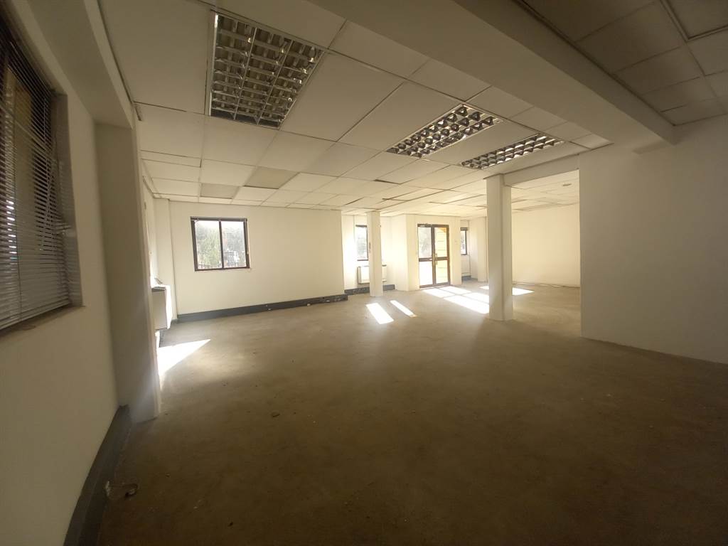 152  m² Office Space in Hatfield photo number 7