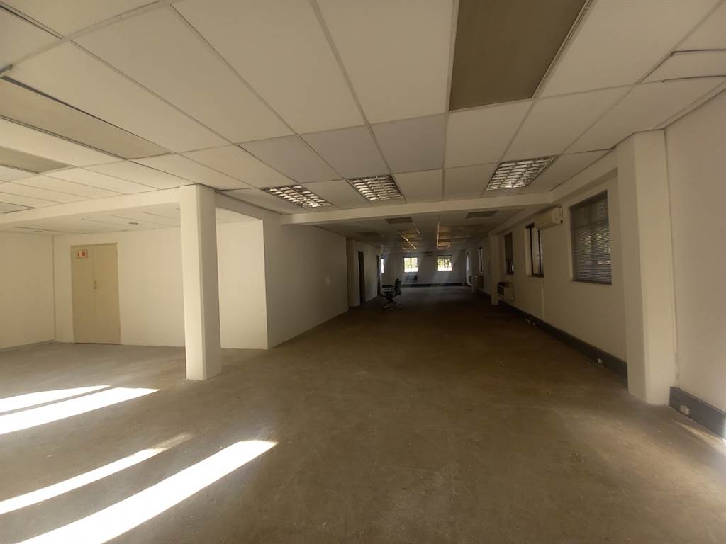 152  m² Office Space in Hatfield photo number 9