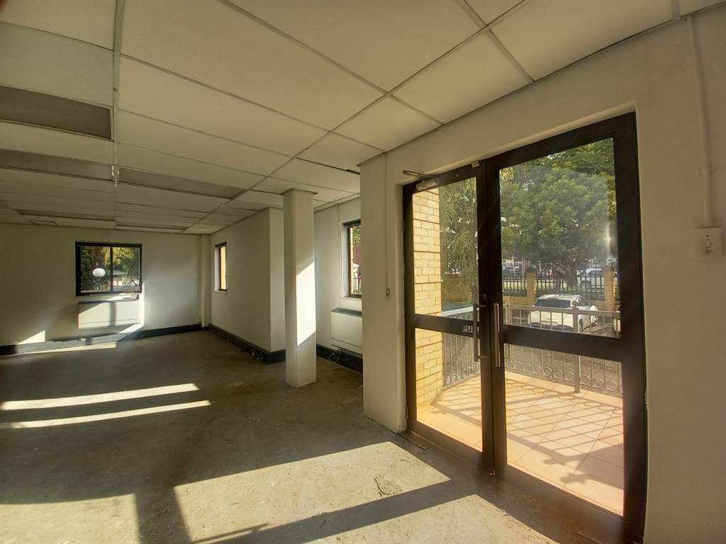 152  m² Office Space in Hatfield photo number 11
