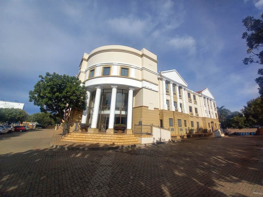 152  m² Office Space in Hatfield photo number 1