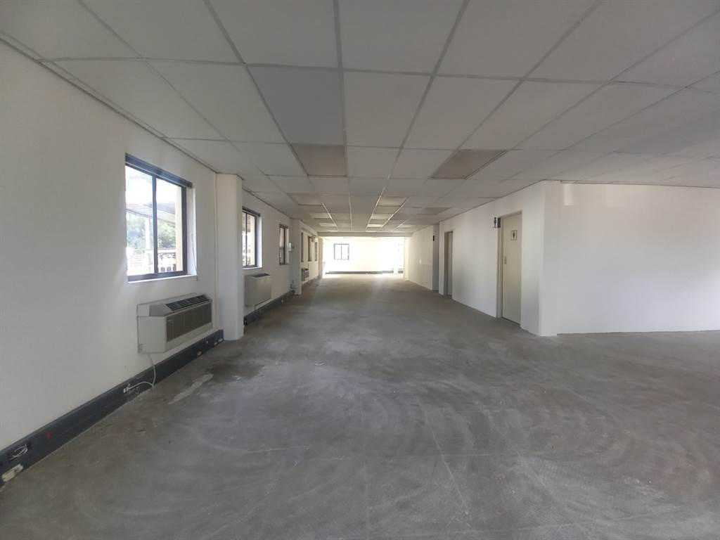 152  m² Office Space in Hatfield photo number 3