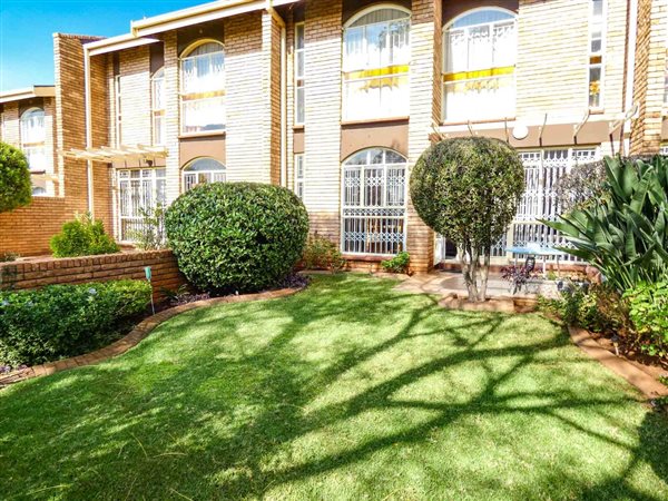 2 Bed Townhouse in Parkrand