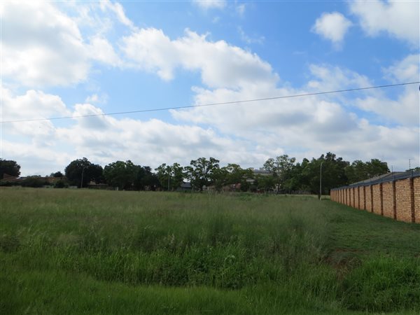 1000 m² Land available in Carletonville