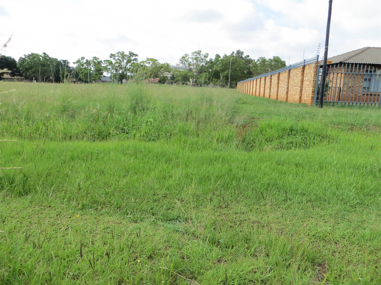 1000 m² Land available in Carletonville photo number 2