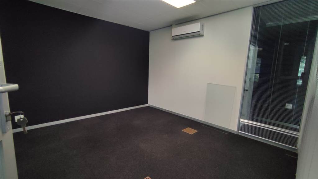 109  m² Commercial space in Bedfordview photo number 10