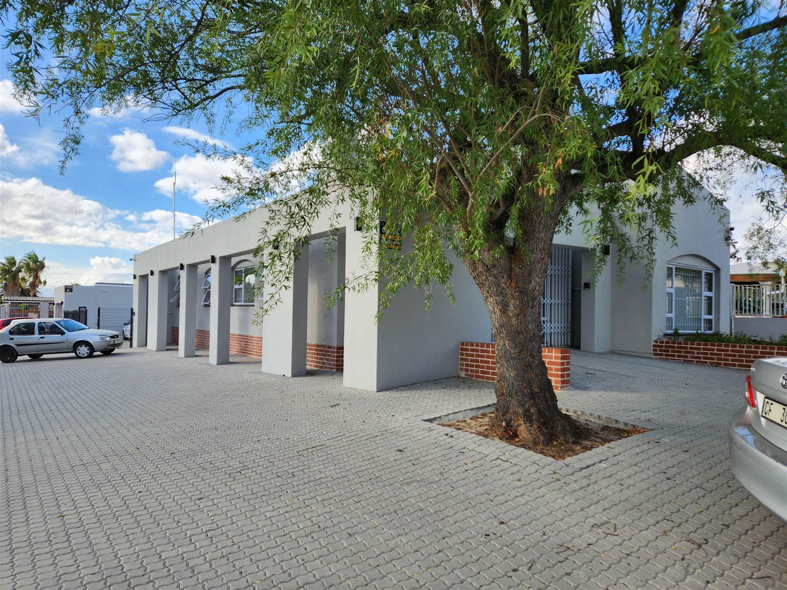 150  m² Commercial space in Brackenfell Industrial photo number 2