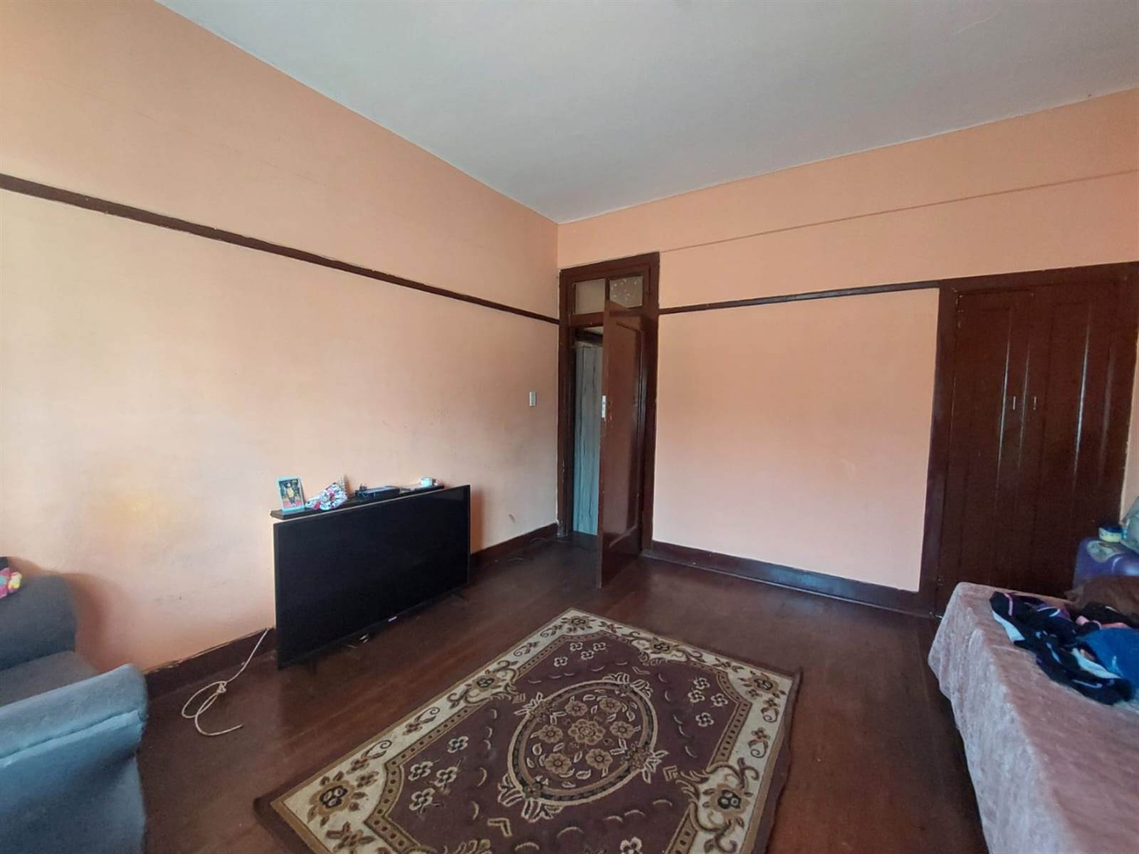 1 Bed Apartment in Krugersdorp Central photo number 8