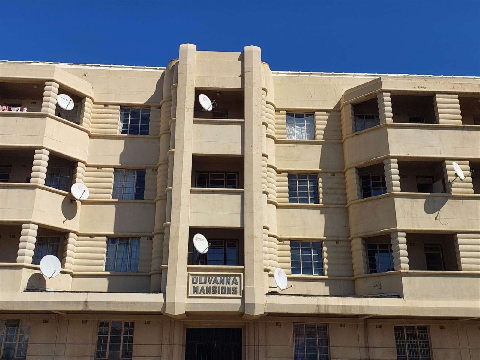 1 Bed Apartment in Krugersdorp Central photo number 1