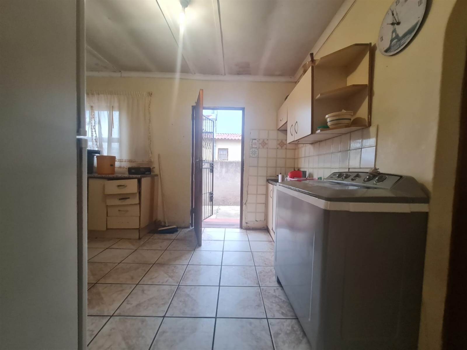 3 Bed House in Zwide photo number 2