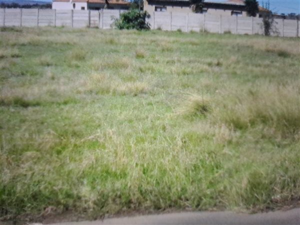 983 m² Land