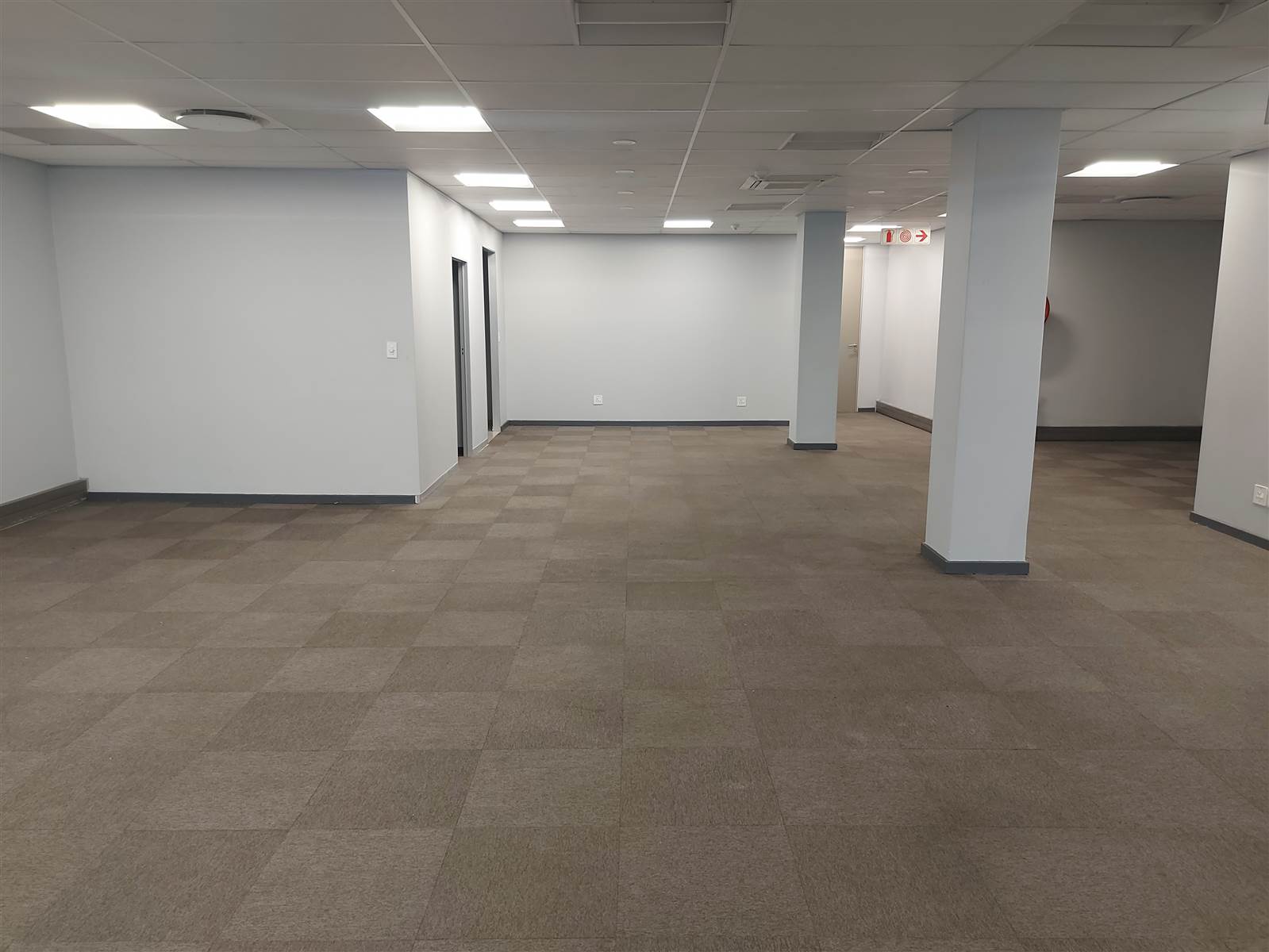 237  m² Commercial space in Parktown photo number 9