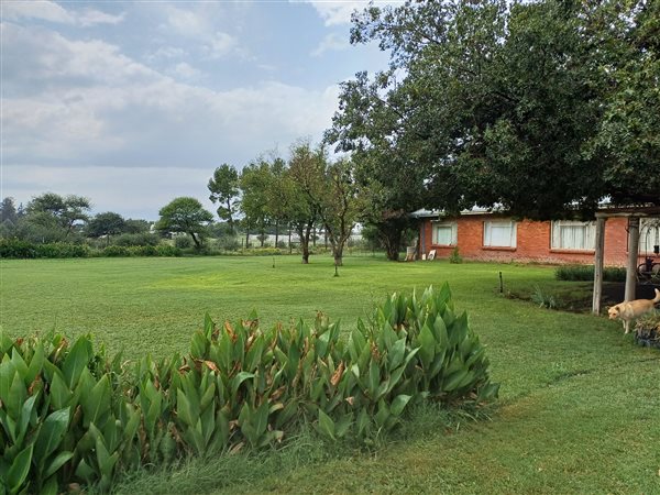 2.5 ha Smallholding 2.5 ha Smallholding