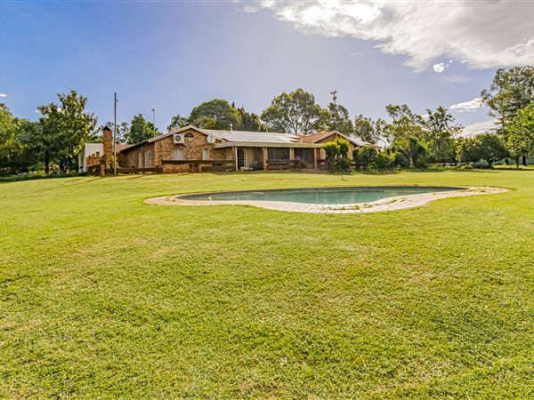 8.6 ha Smallholding 8.6 ha Smallholding