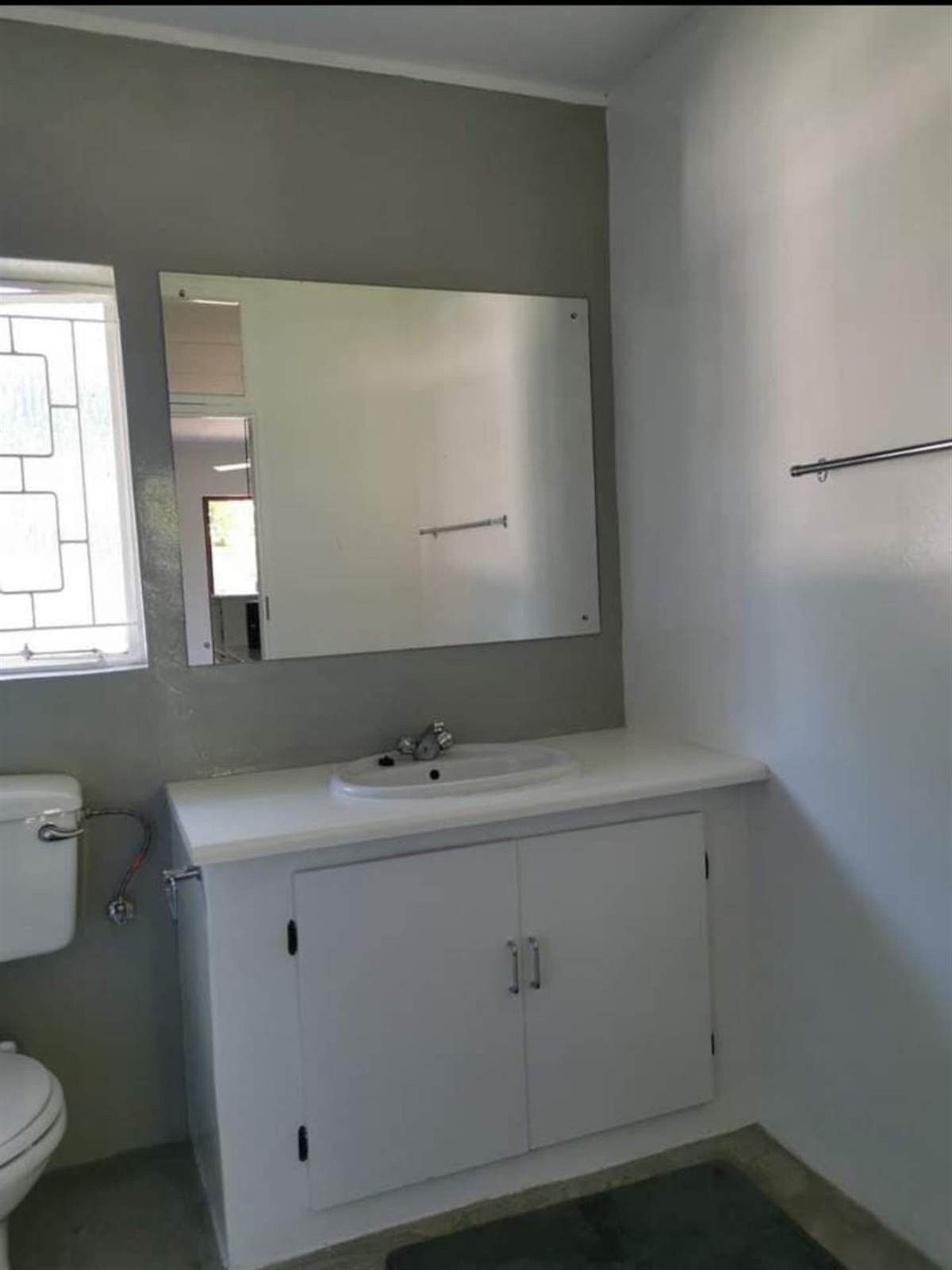 0.5 Bed Flat in Secunda photo number 7