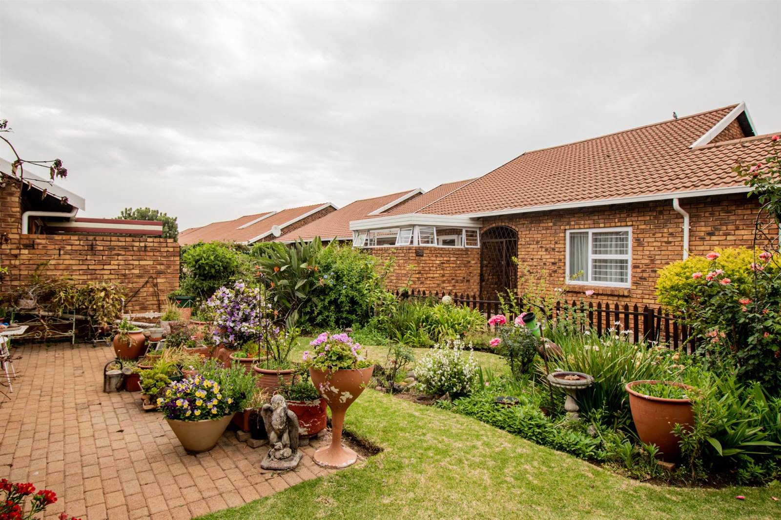 2 Bed Simplex in Edenvale photo number 1