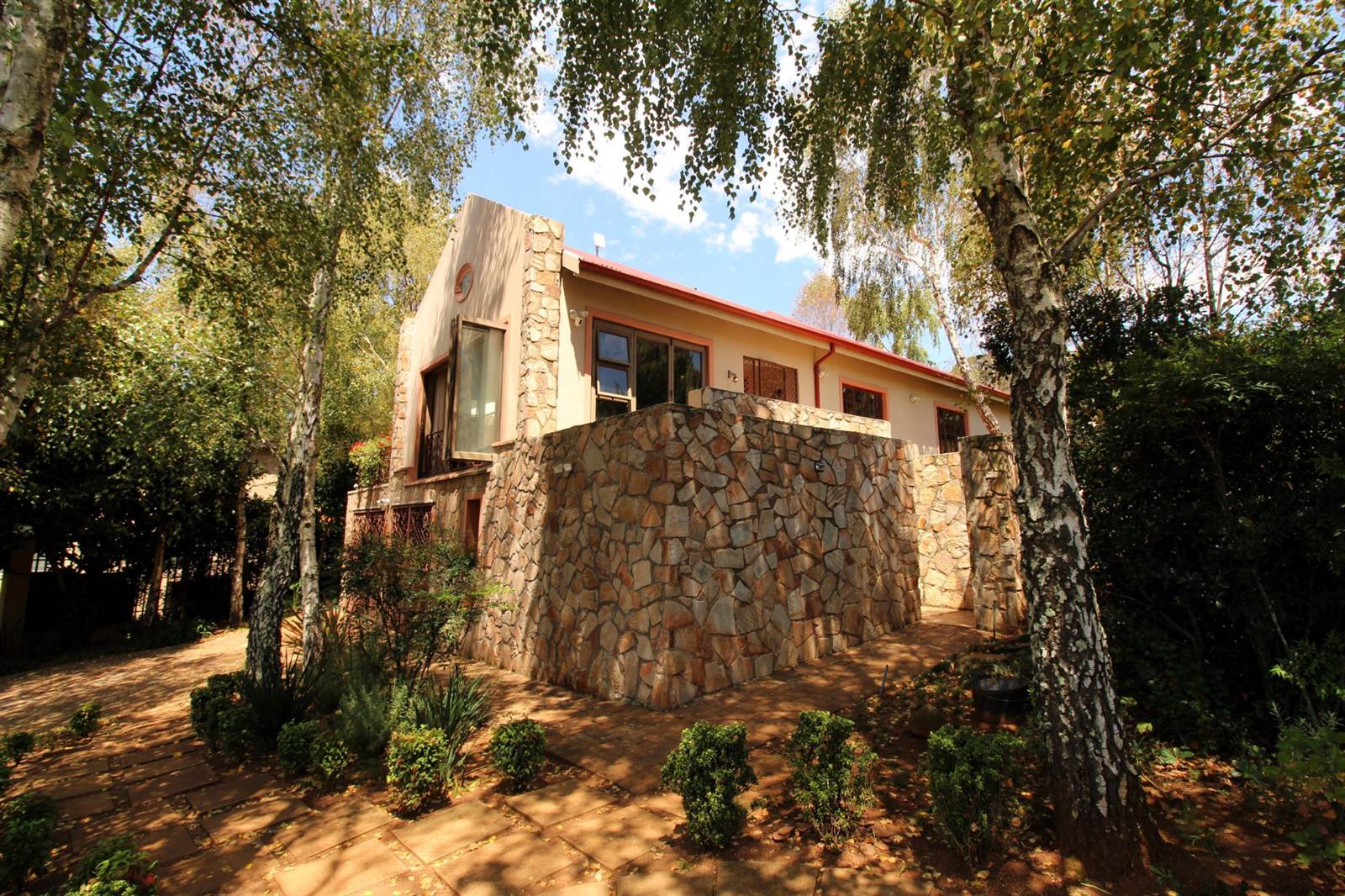 3 Bed House in Dullstroom photo number 21