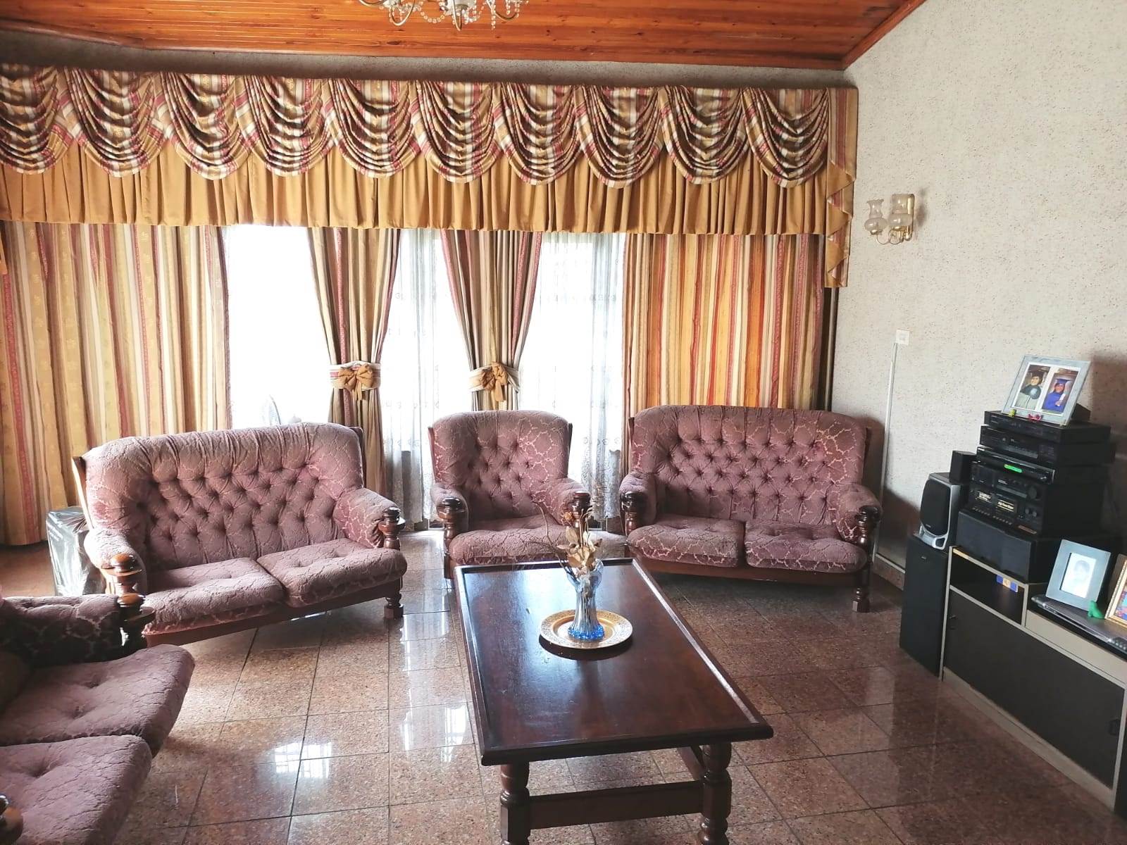 4 Bed House in Kharwastan photo number 3