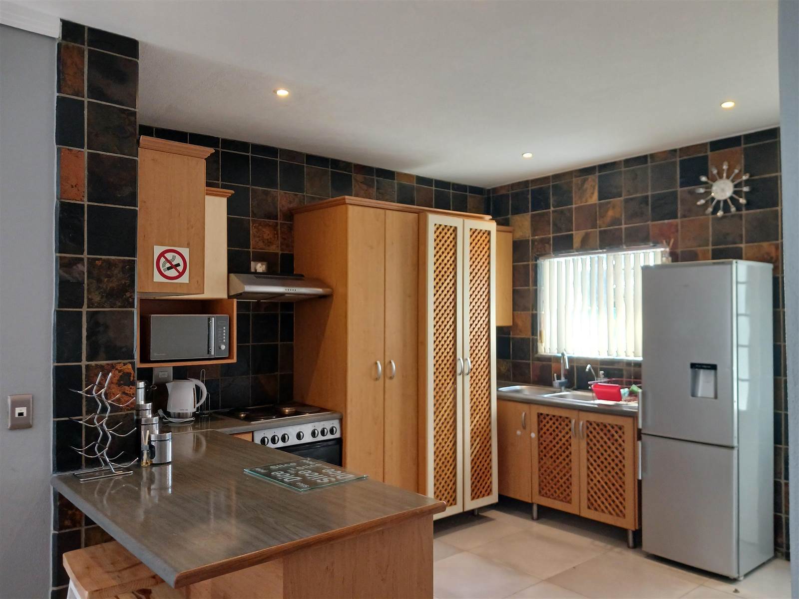 2 Bed Flat in Boland Park photo number 7