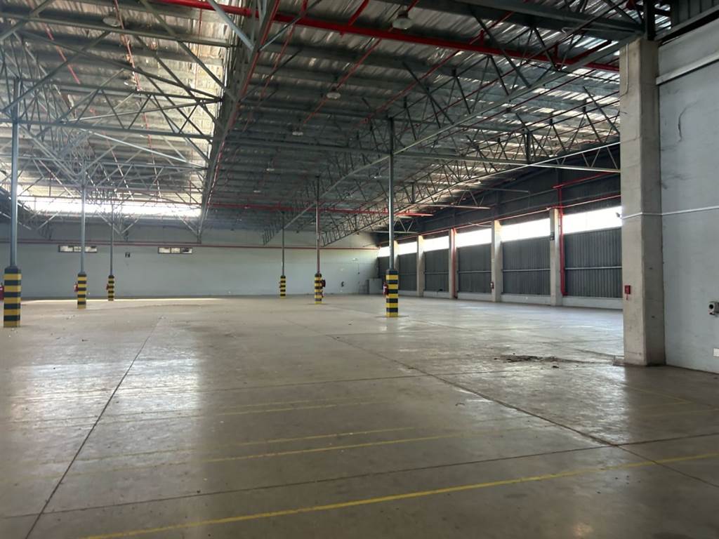 4000  m² Industrial space in Riverhorse Valley photo number 14