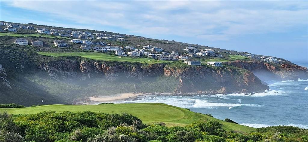 911 m² Land available in Pinnacle Point Golf Estate photo number 1