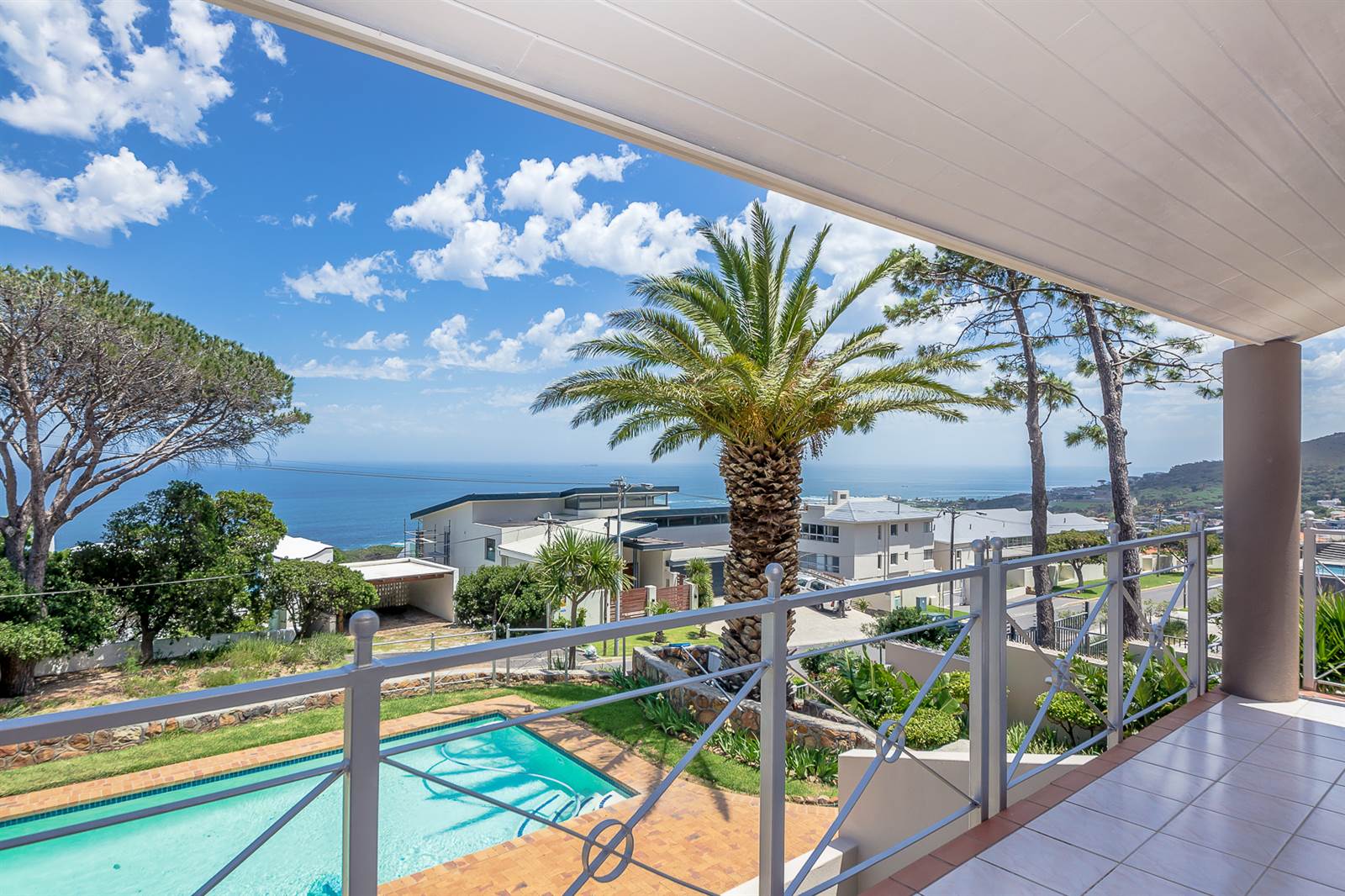 3 Bed Townhouse in Camps Bay photo number 1