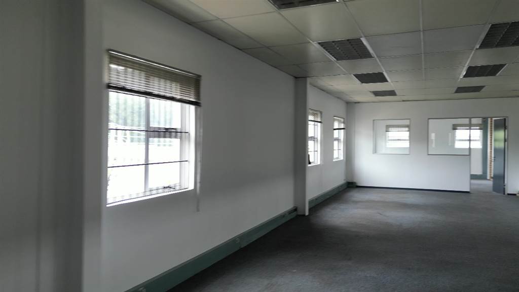 5565  m² Industrial space in Kyalami photo number 13
