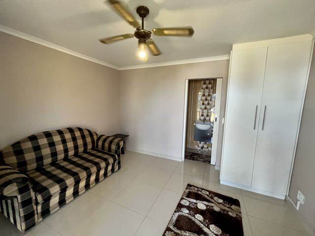 3 Bed Townhouse in Hibberdene photo number 19