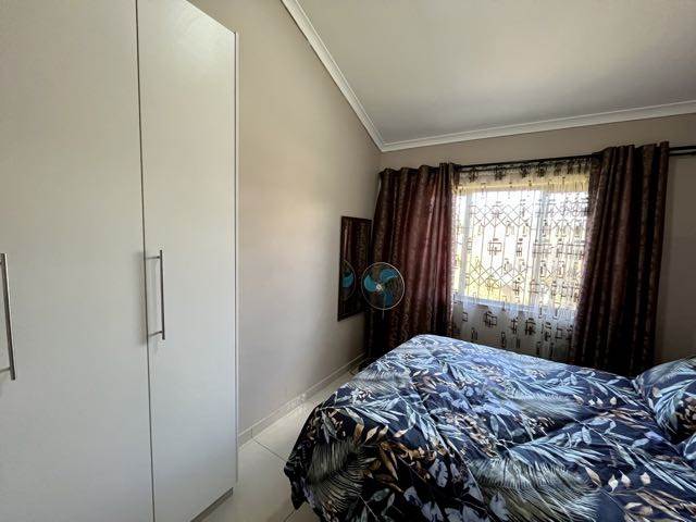 3 Bed Townhouse in Hibberdene photo number 13