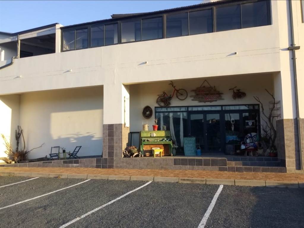 138  m² Commercial space in Stilbaai photo number 5