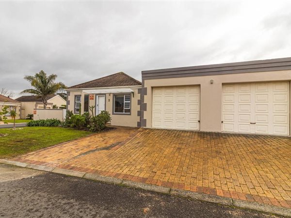 3 Bedroom Townhouse 3 Bedroom Townhouse