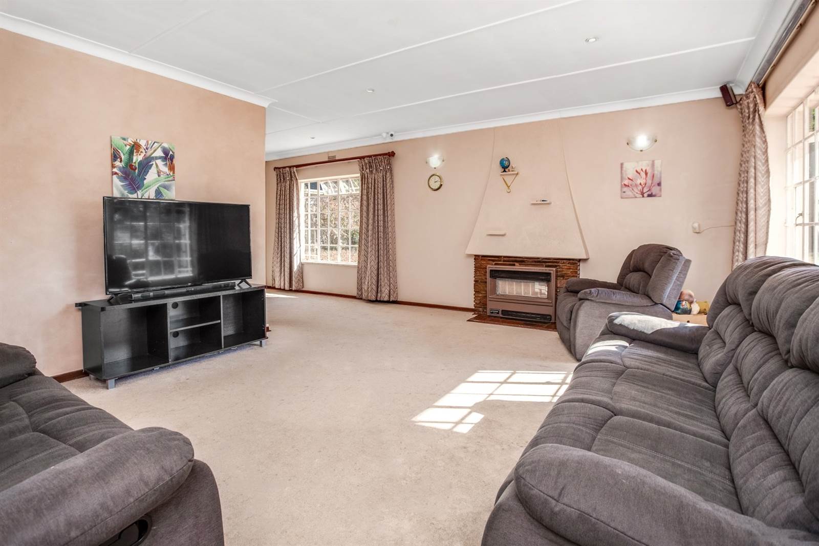 3 Bed House in Randpark photo number 6