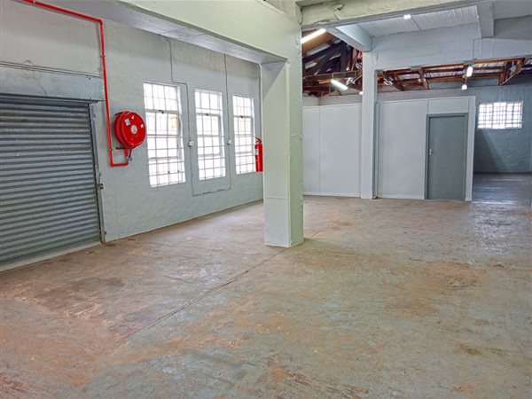 260  m² Industrial space