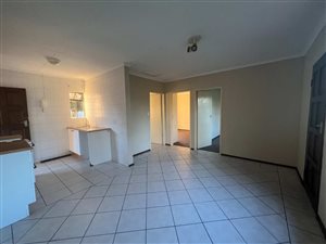 2 Bed Townhouse in Roodepoort West