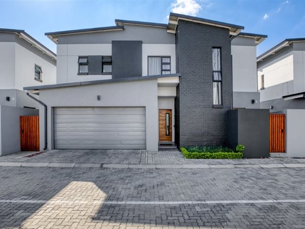 3 Bedroom Duplex 3 Bedroom Duplex