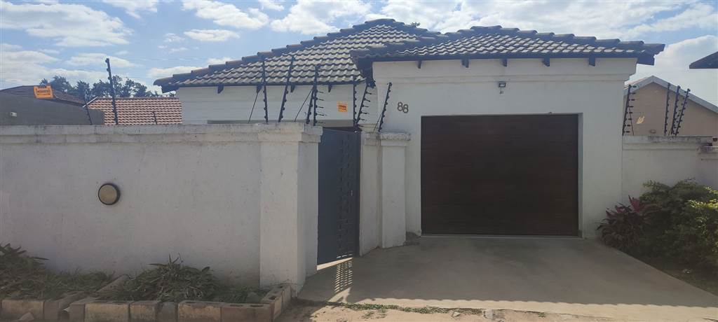 3 Bed House in Tekwane photo number 2