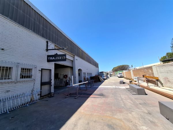 262  m² Industrial space