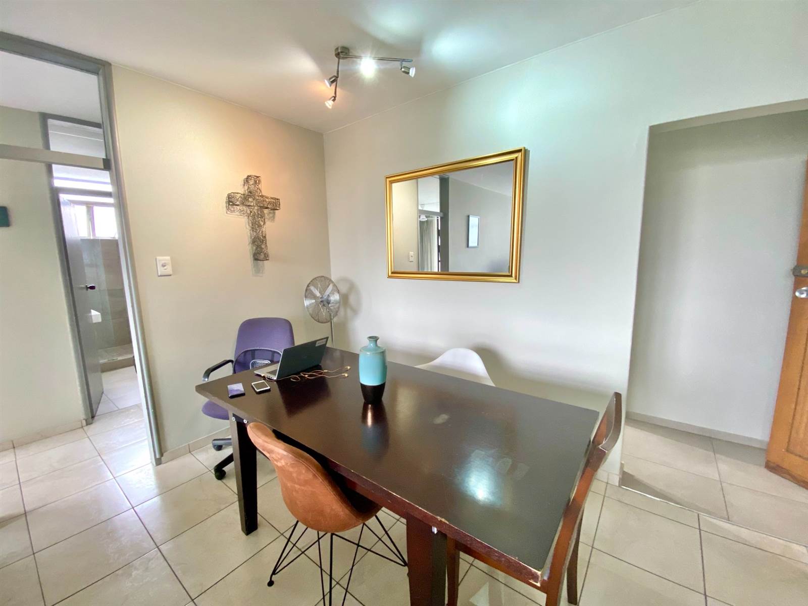 1 Bed Apartment in Umhlanga Rocks photo number 6