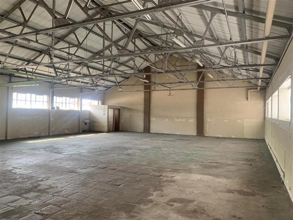 801  m² Commercial space