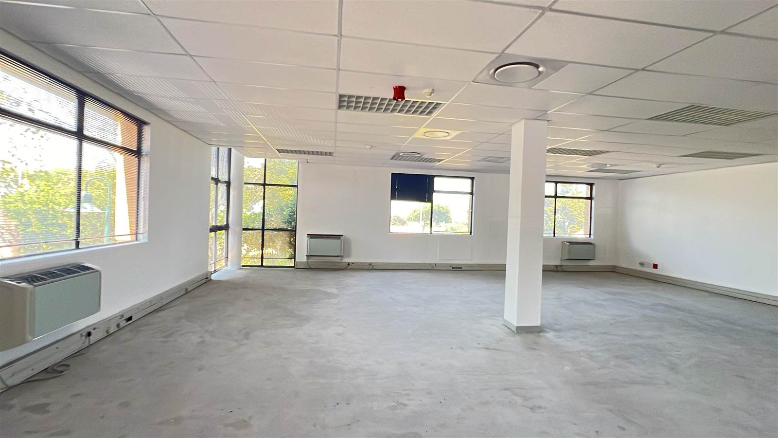 407  m² Commercial space in Plattekloof photo number 3