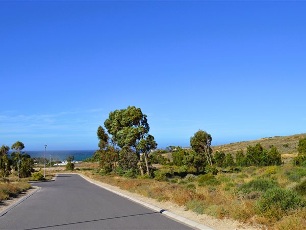 411 m² Land available in St Helena Views