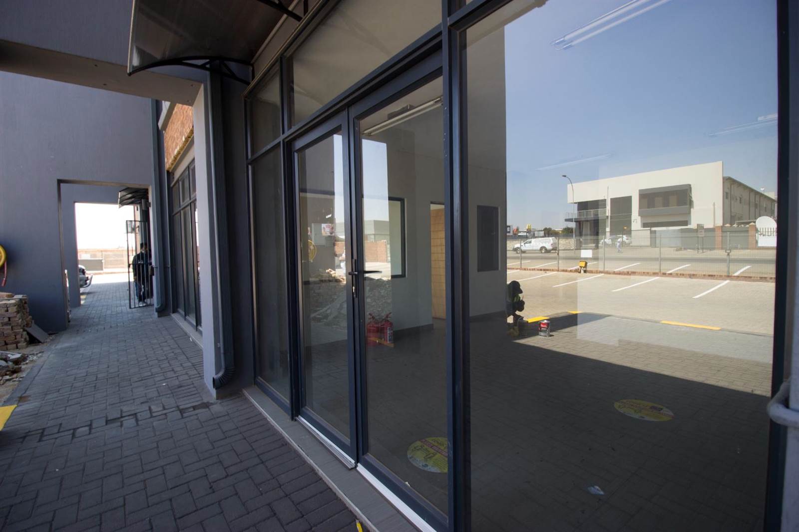 300  m² Commercial space in Witbank Central photo number 2