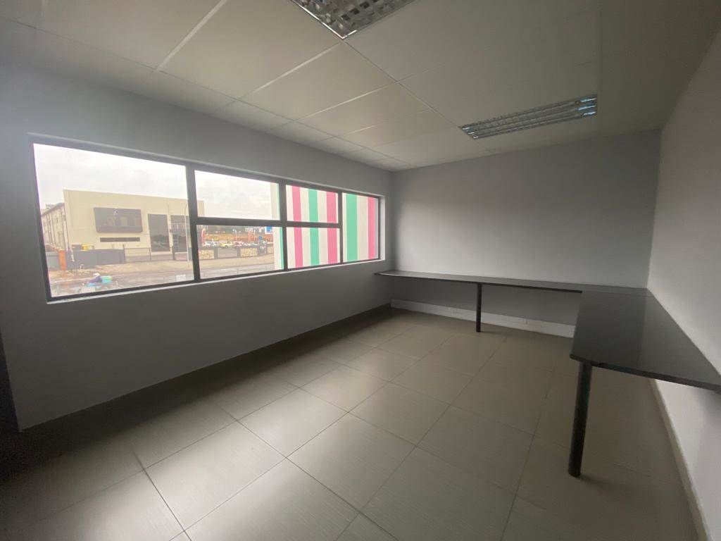 300  m² Commercial space in Witbank Central photo number 20