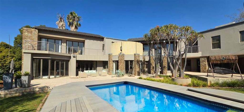 5 Bedroom House