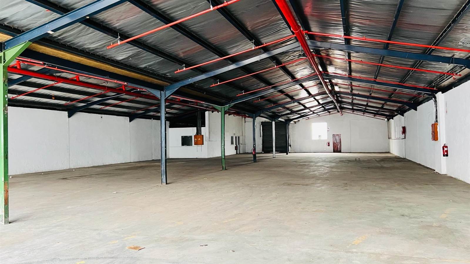 1950  m² Industrial space in Tongaat Central photo number 17