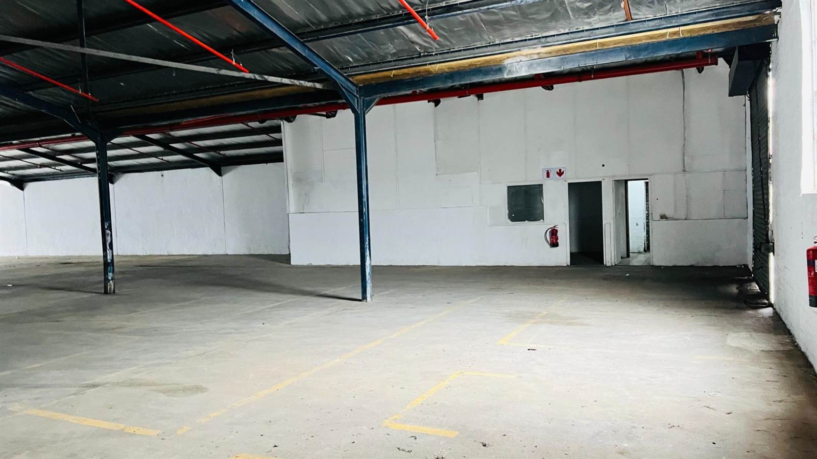 1950  m² Industrial space in Tongaat Central photo number 8