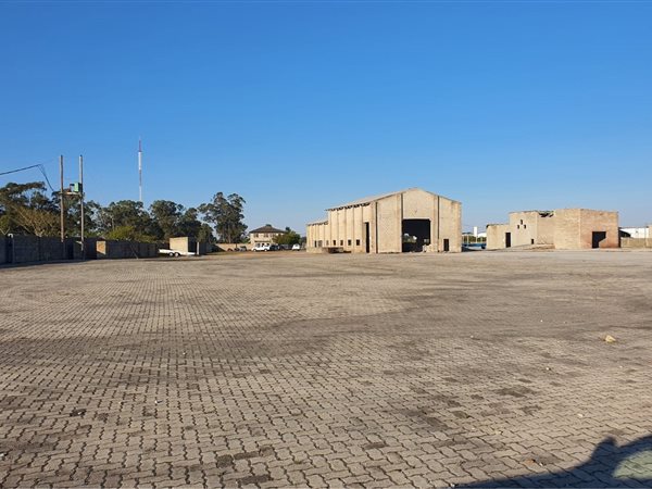 46 305  m² Industrial space