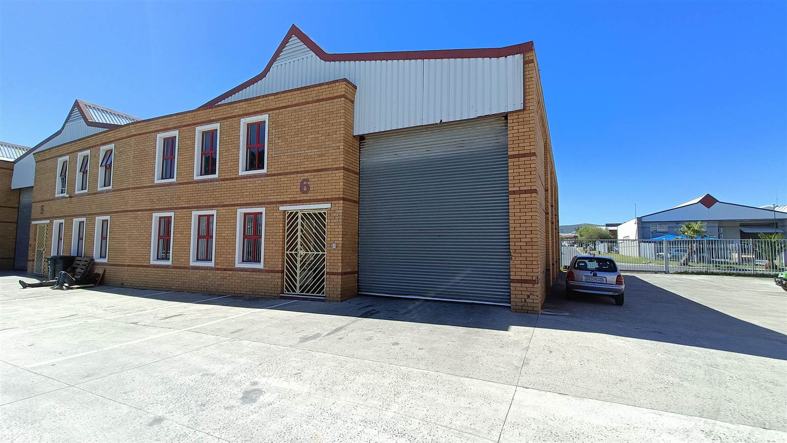 330  m² Industrial space in Killarney Gardens photo number 1